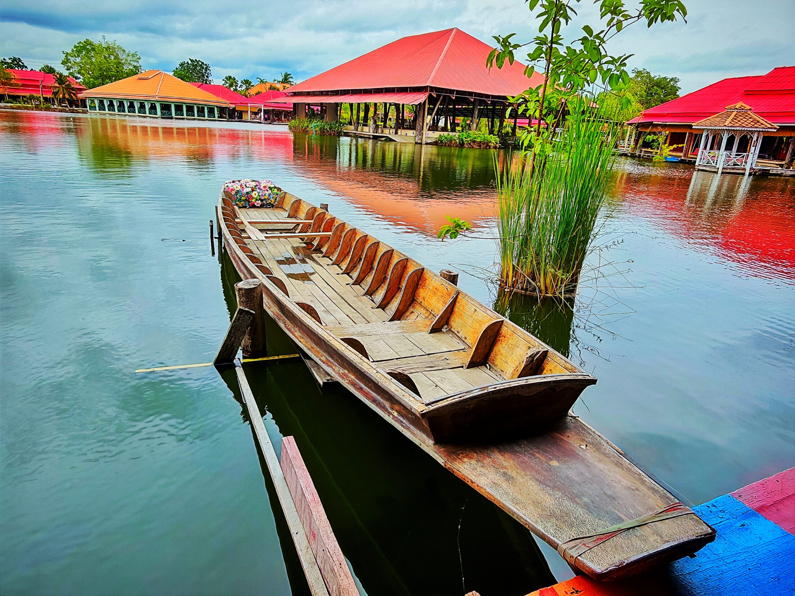ตลาดน้ำหัวหินสามพันนาม
