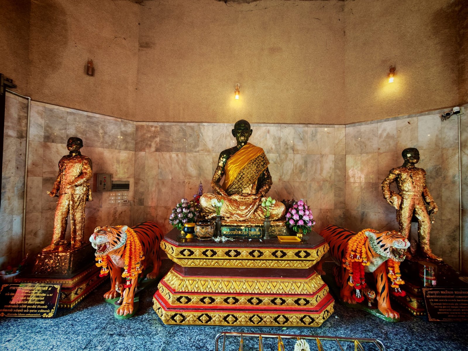 Khao Kalok Temple